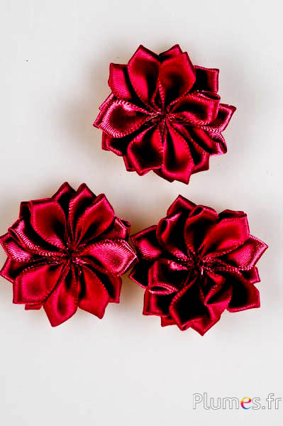 Fleurs en Satin - diam. 3 cm - bordeaux